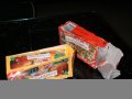 Tee und wie er frisch aus dem Paket ausgepackt aussieht