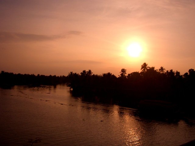 Kerala_03.11.2005_002.JPG, 101 KB
